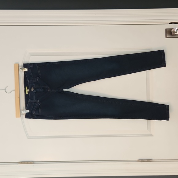 Gianni Bini Women's Dark Denim Skinny Jeans - Picture 1 of 7